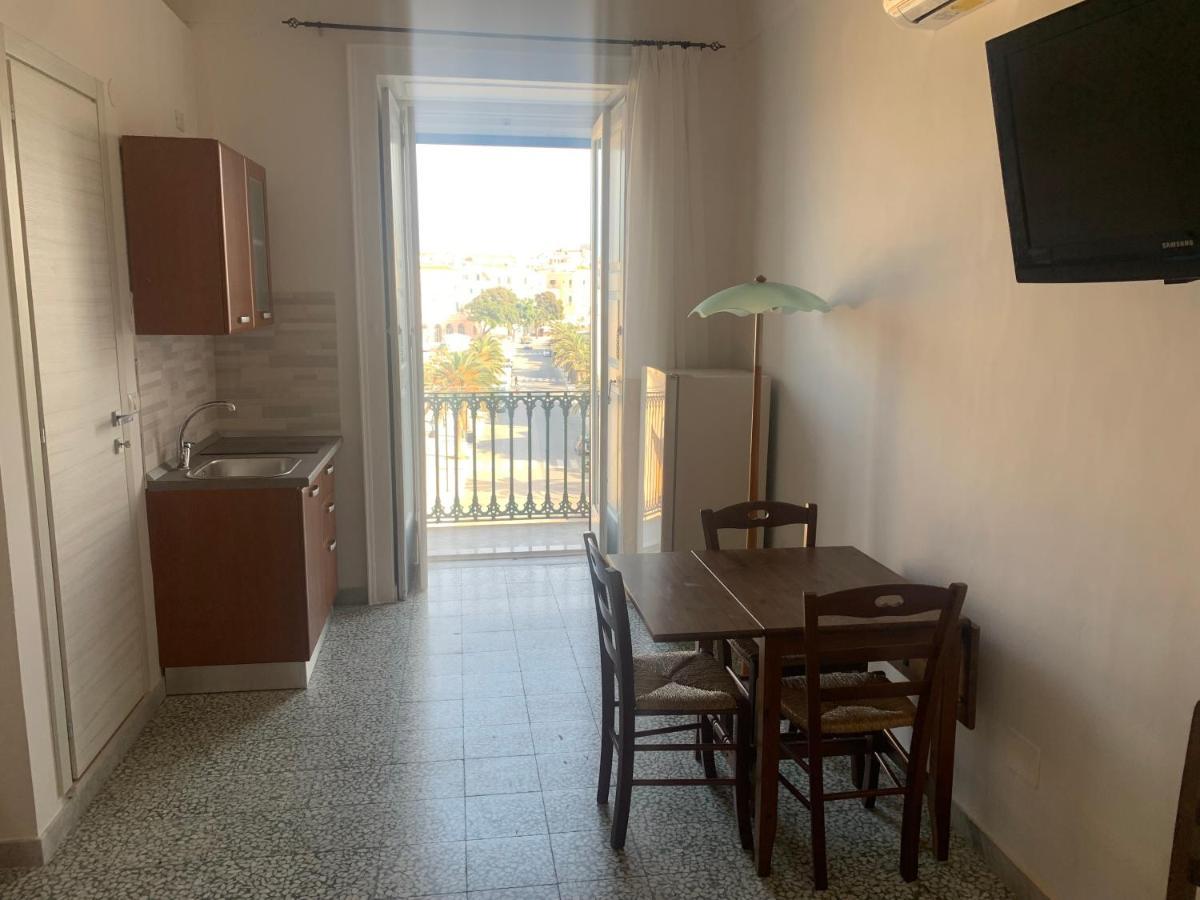 Colombo Apartment E Room Vieste Luaran gambar
